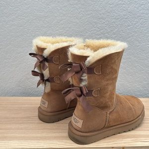 Uggs Women’s Bailey Bow ll Chestnut